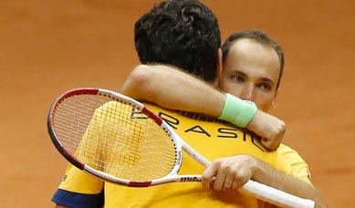 Melo e Soares deixam Brasil a uma vitória do Grupo Mundial