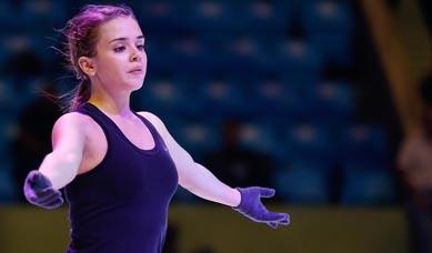 Patinadores do show Estrelas da Patinação - Astros do Gelo fazem ensaio geral em São Paulo